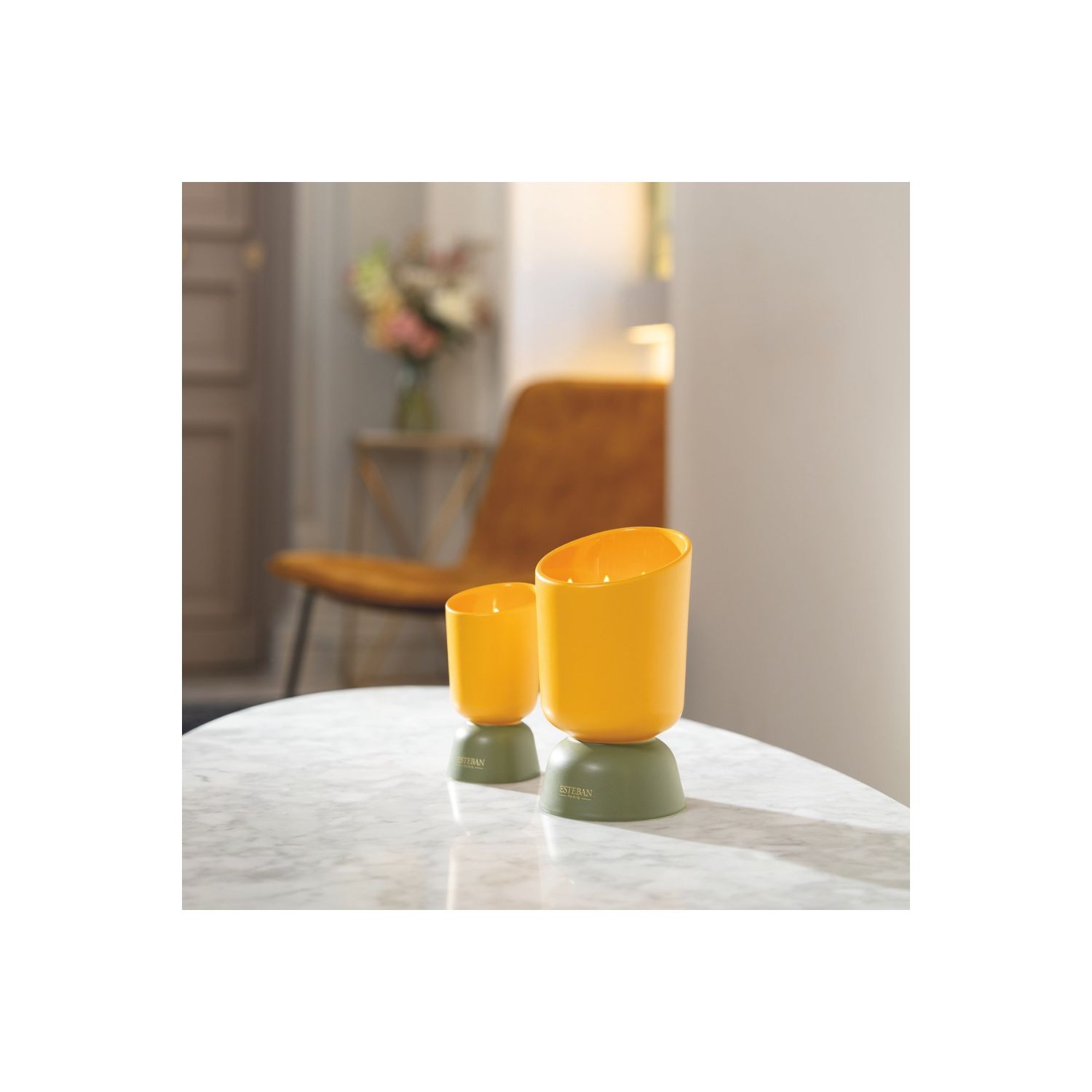 BOUGIE PARFUMEE ICONIC COLOR RECHARGEABLE 220G AMBRE 2