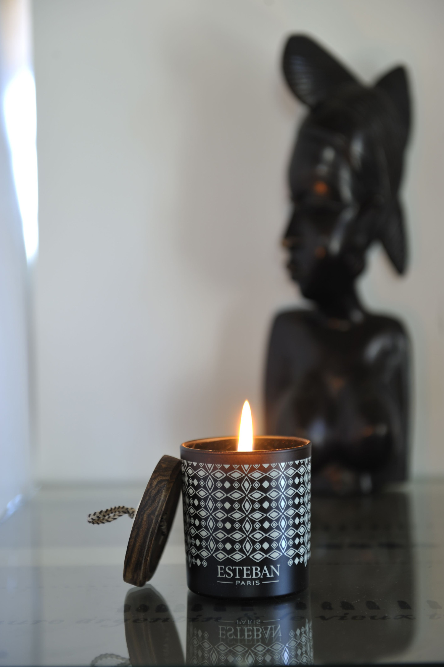 BOUGIE DECO PARFUMEE RECHARGEABLE TECK & TONKA 2