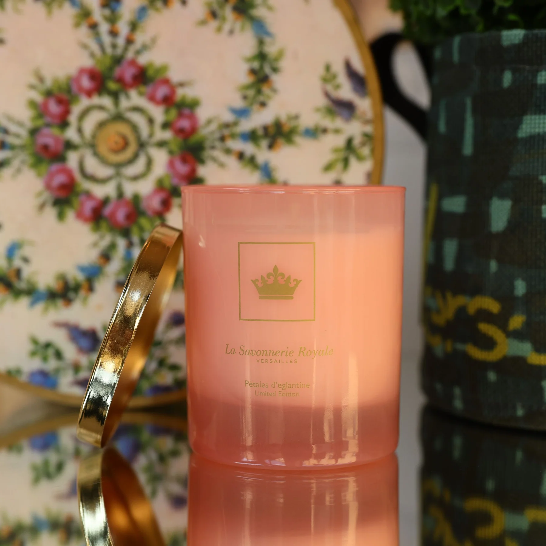 Bougie parfumée Pétales d'églantine - Collection Colorée  2